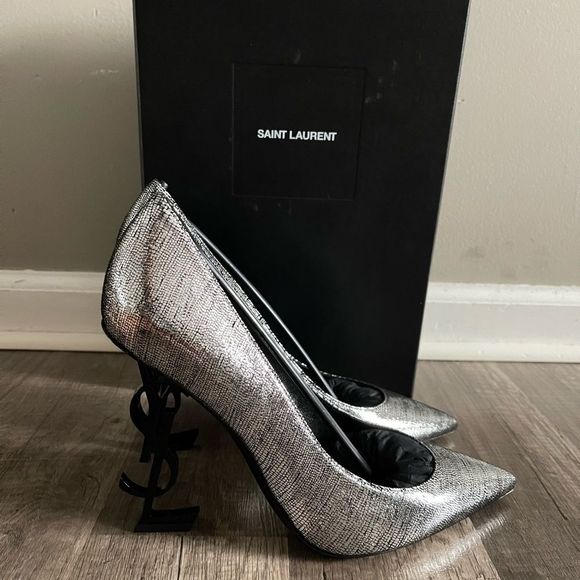 SAINT LAURENT
Opyum Metallic Pumps In Silver - Picture 4 of 8